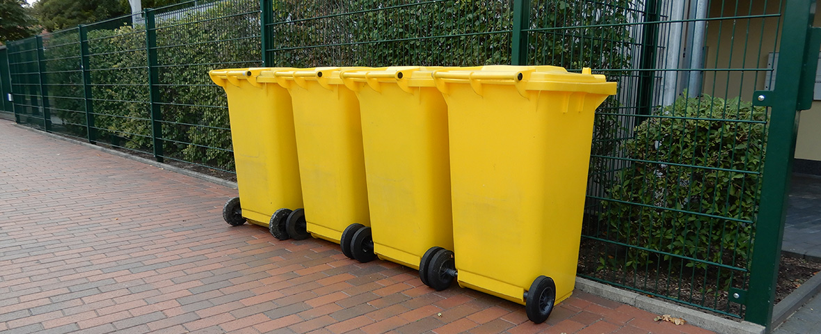 Foto: Vier Gelbe Tonnen